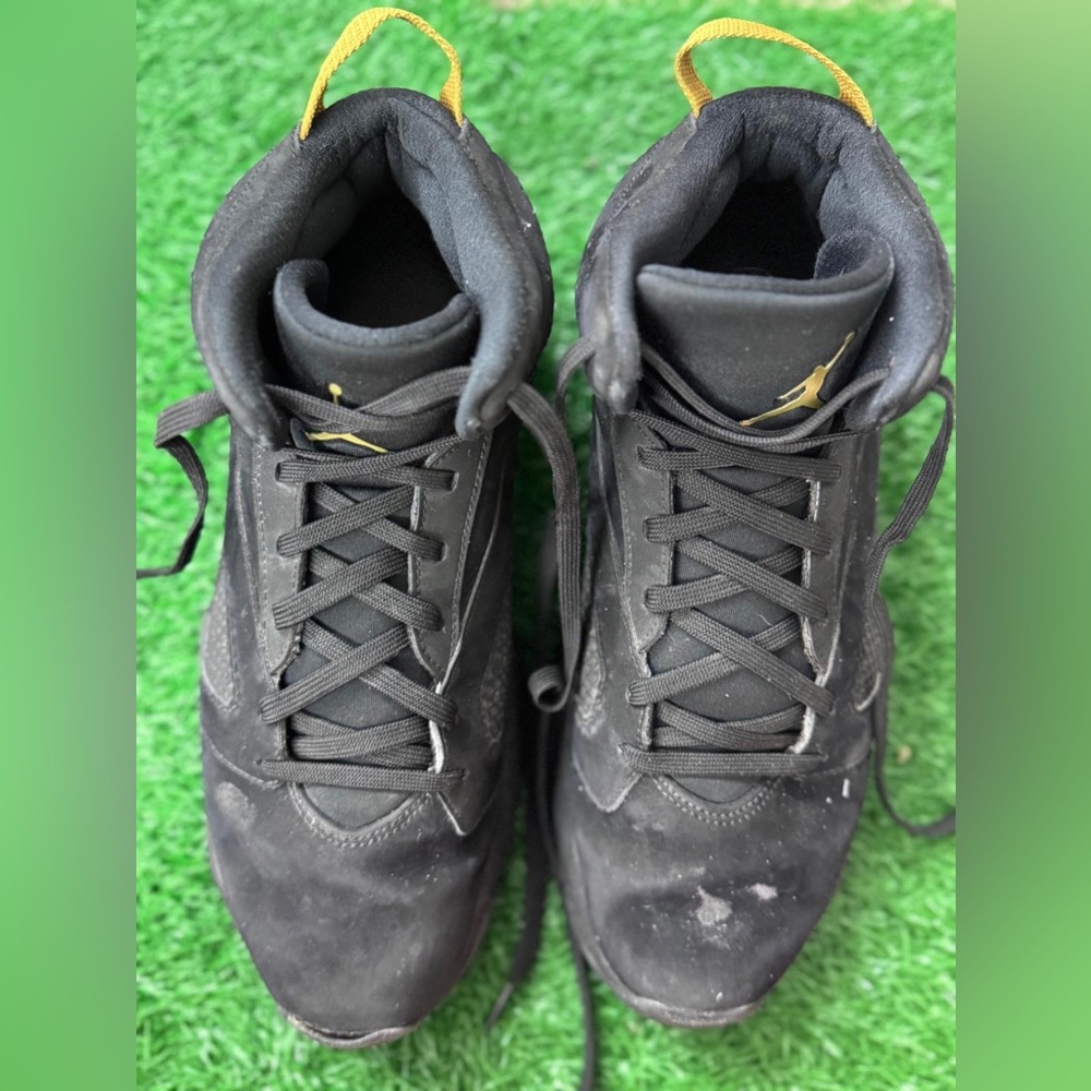 Jordan Lift Off
Black Metallic Gold Size 11.5